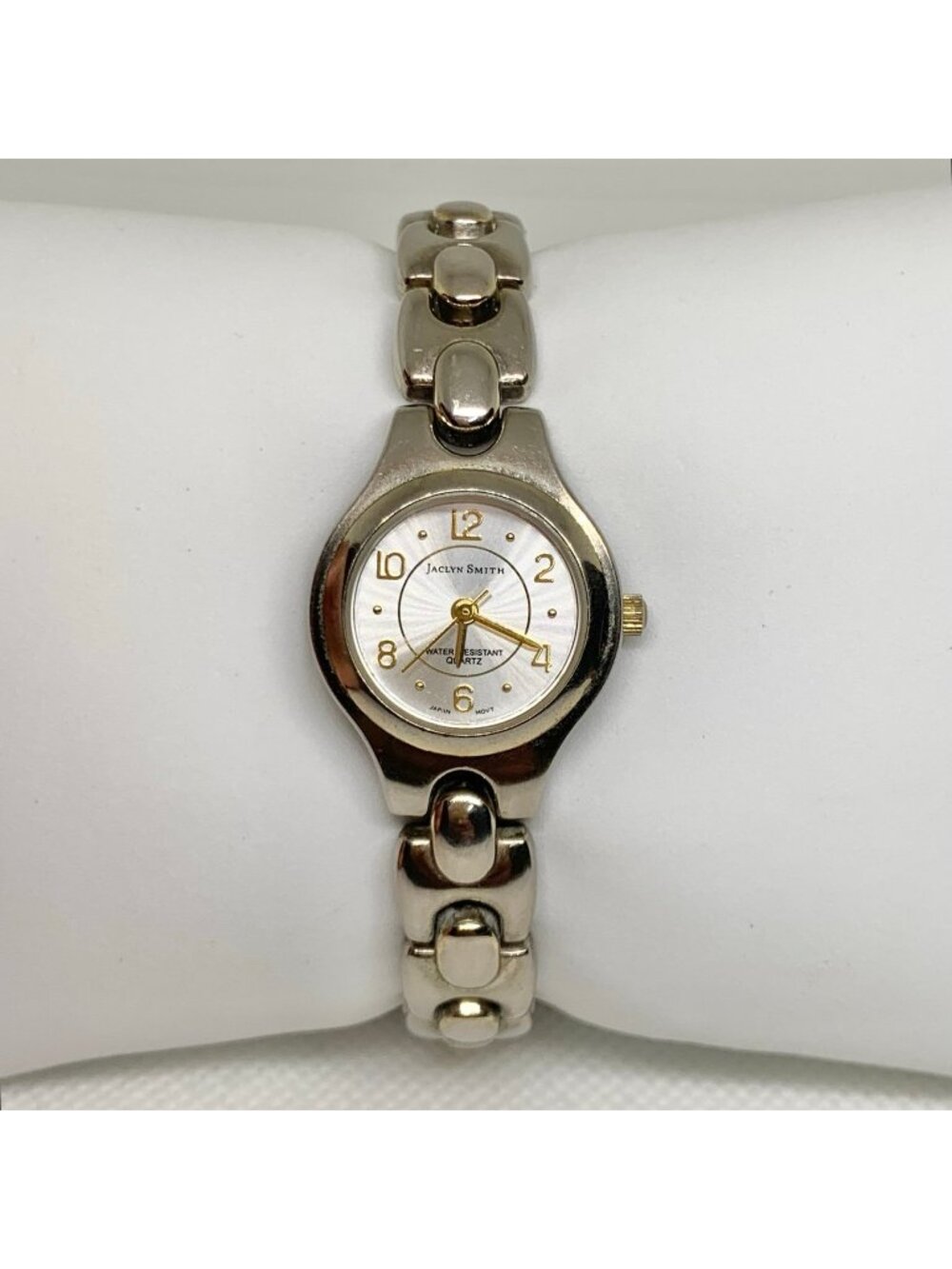 Vintage Jaclyn smith silver gold tone women’s watch 22mm quartz up to 7” running